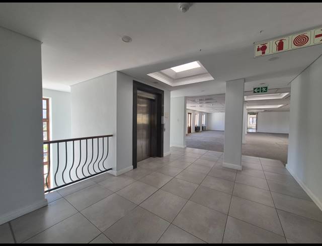 1,315M² OFFICE TO LET IN SANDTON CENTRAL